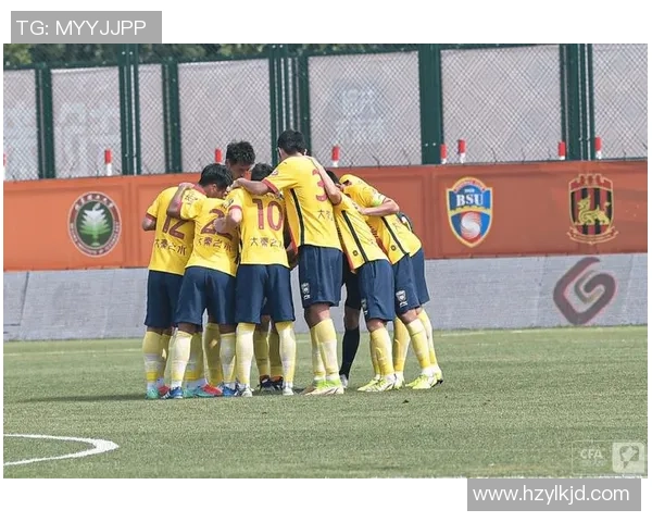 皮尔森主场迎战奥洛穆茨双方争夺关键三分的激烈对决